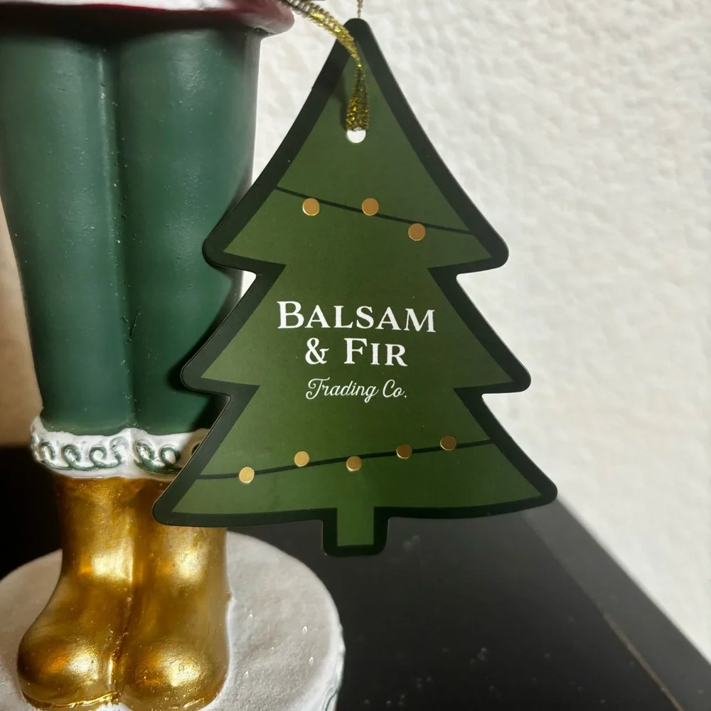 Balsam &‎ Fir Santa Nutcracker 14” Christmas Holiday Figurine Cupcake Wreath NEW